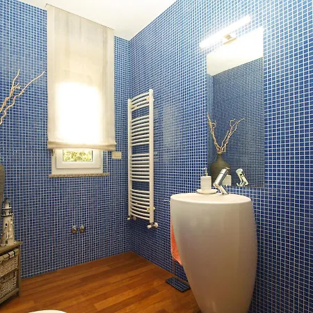 Isabella 2103 * بولا