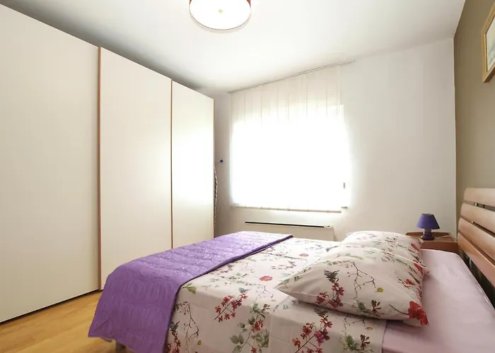 Isabella 2103 بيت للعطل