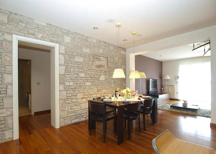 Isabella 2103 * بولا