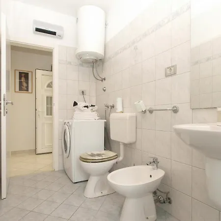 Isabella 2103 Semesterbostad