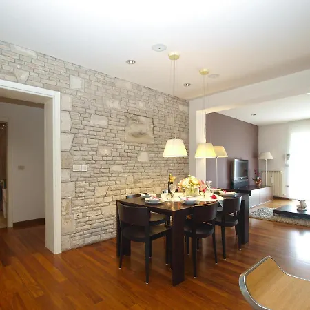 Isabella 2103 * 풀라