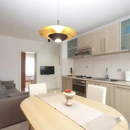 Isabella 2103 펜션 풀라