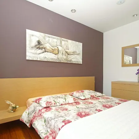 펜션 Isabella 2103 *