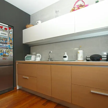 Isabella 2103 풀라